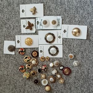 Vintage lot of gold tone buttons